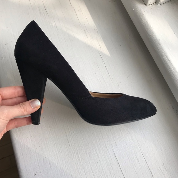 FOREVER 21 | Faux suede black heels - Picture 9 of 13